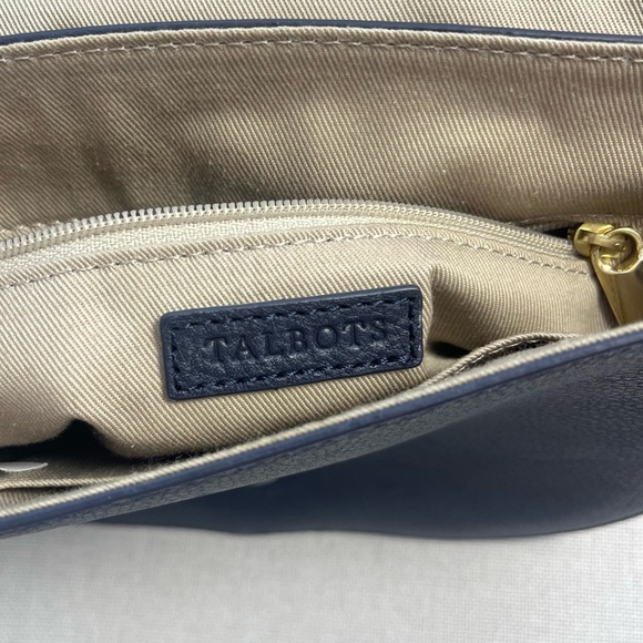Talbots Pebbled Leather Crossbody Purse Saddle Bag Blue Magnetic Closure Pocket - Picture 7 of 8